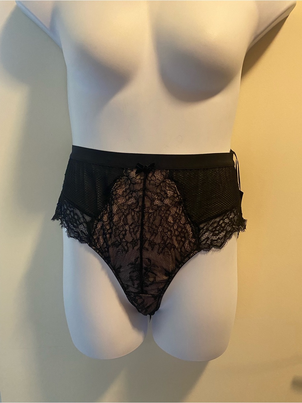 NWT Pour Moi Black Lace Panties with Pink Fabric Underlay